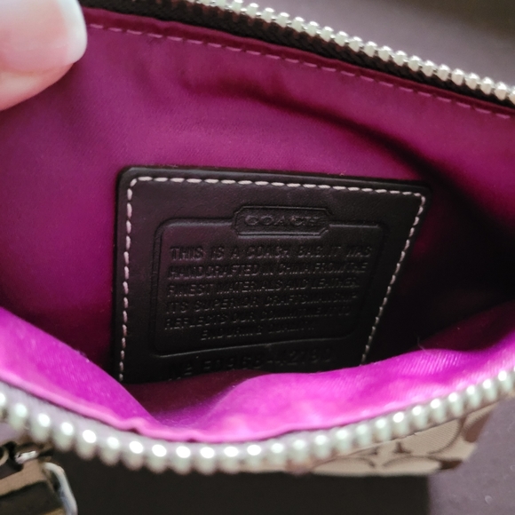 COACH Crossbody - Picture 4 of 4